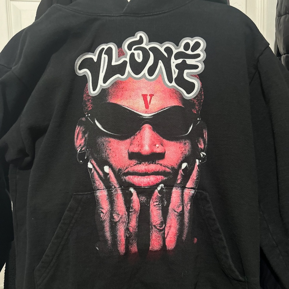 Vlone
x Dennis Rodman print hoodie